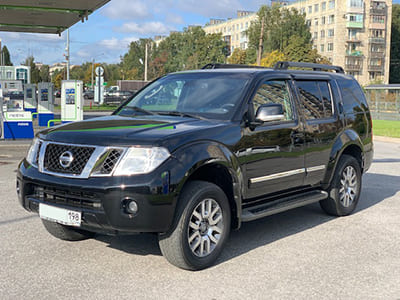 Nissan Pathfinder 2011